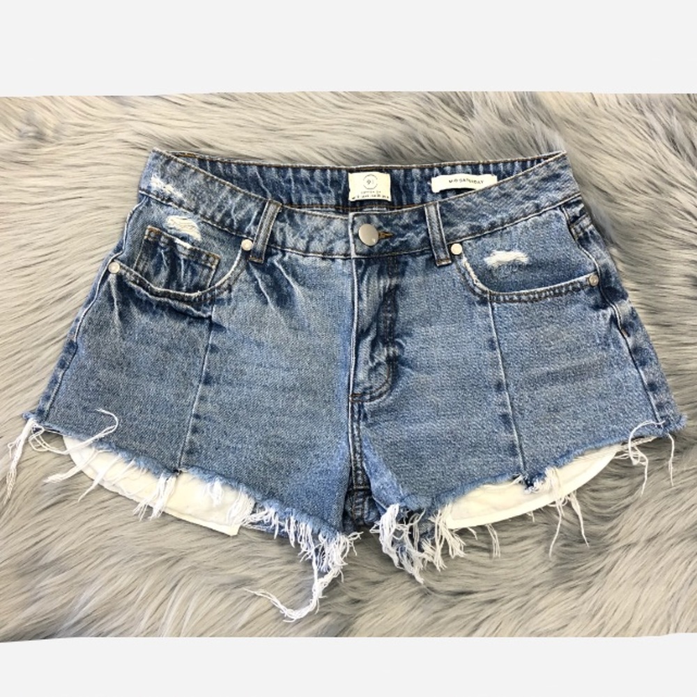 Cotton On-Mid Saturday